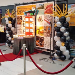 Wilt u ook een gezellige winkelcentrumpromotie? Kijk dan eens naar de mogelijkheden bij Attractiewinkel.nl. Daar boek je onder andere deze spannende en interactie winactie met casinospel. Andere opties zijn winacties met Rad van Fortuin, Kras & Win en Raad & Win. Ook uitdeelacties en entertainment zijn onderdeel van het assortiment van Attractiewinkel.